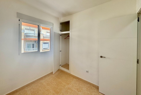 Resale - Apartment / flat - Torrevieja - Torrevieja - Playa del Cura