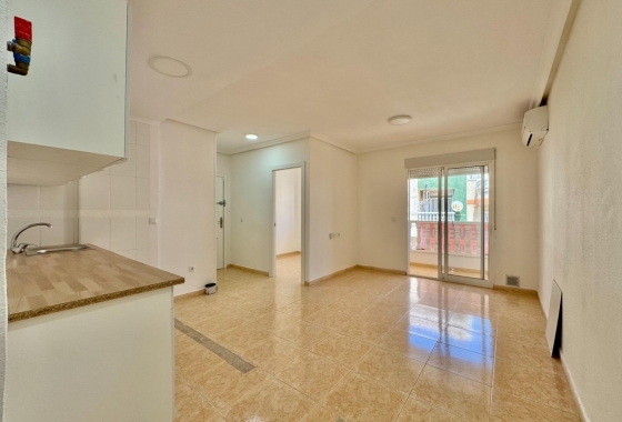 Resale - Apartment / flat - Torrevieja - Torrevieja - Playa del Cura