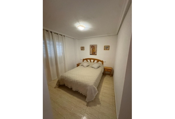 Resale - Apartment / flat - Torrevieja - Playa del Cura