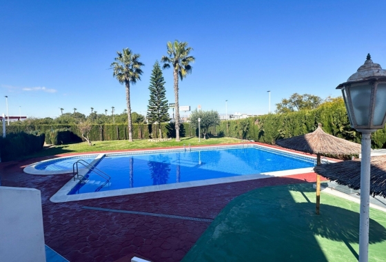 Reventa - Bungalow - Torrevieja - Nueva Torrevieja - Aguas Nuevas