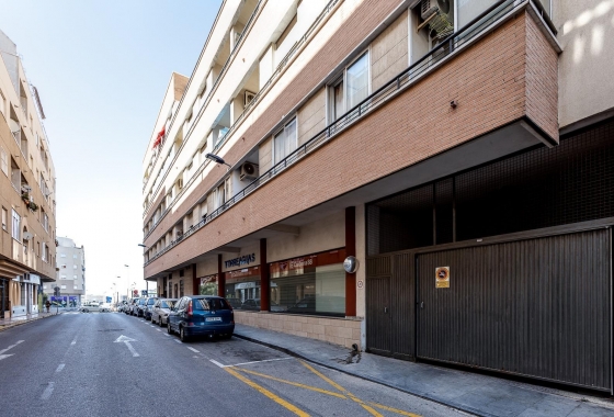Resale - Apartment / flat - Torrevieja - City Center