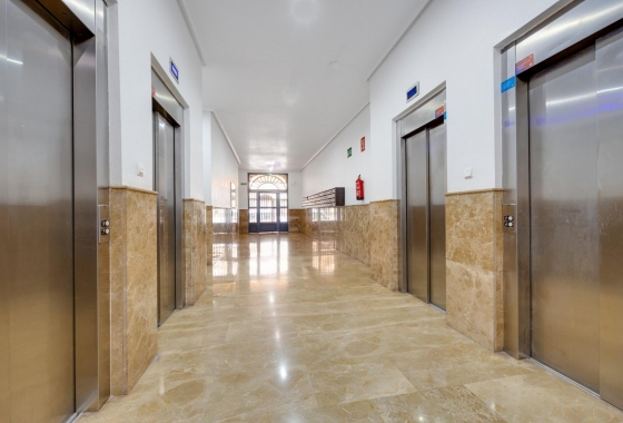 Resale - Apartment / flat - Torrevieja - City Center