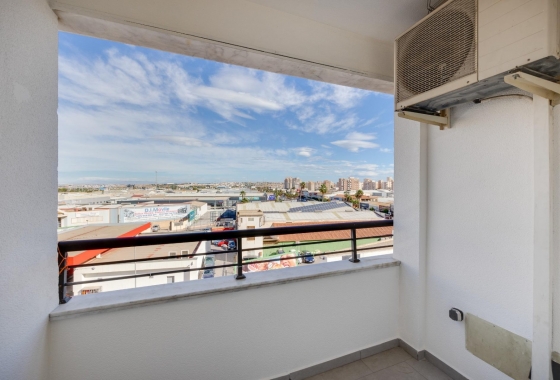 Resale - Apartment / flat - Torrevieja - City Center