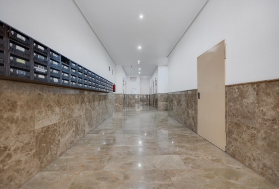 Resale - Apartment / flat - Torrevieja - City Center