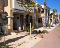 Resale - Bungalow - Torrevieja -  Urbanization
